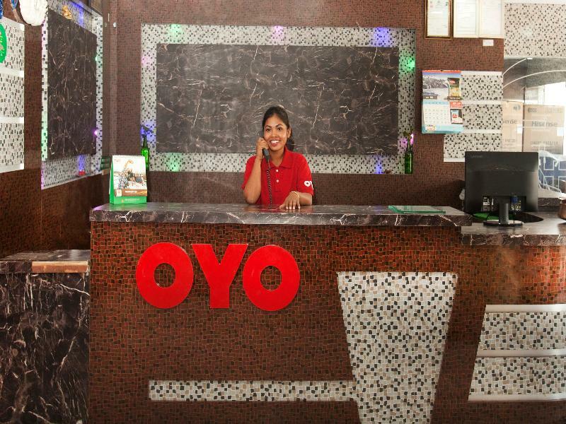 Oyo 343 Pop Life Hotel Banke Exteriör bild